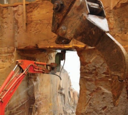 horizontal cutting with diamond rocksaw